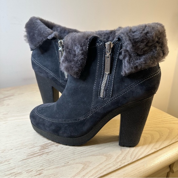 Hunter Ryann Suede and Shearling Ankle Boot in Gray Size 8 1/2 EUC Never Worn - Picture 2 of 9